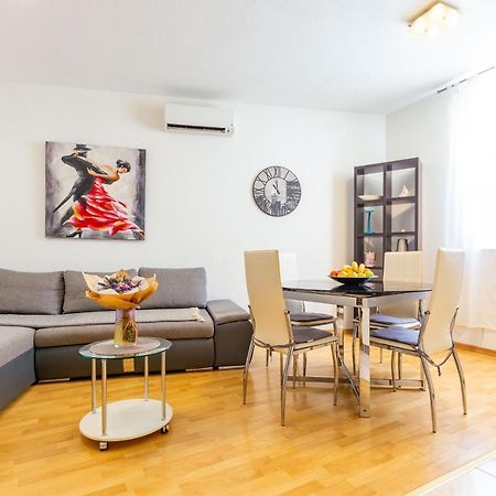 Vale Apartment With Balcony Zadar Ngoại thất bức ảnh
