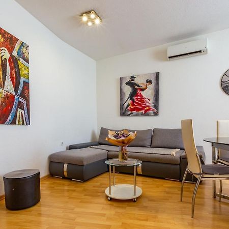 Vale Apartment With Balcony Zadar Ngoại thất bức ảnh