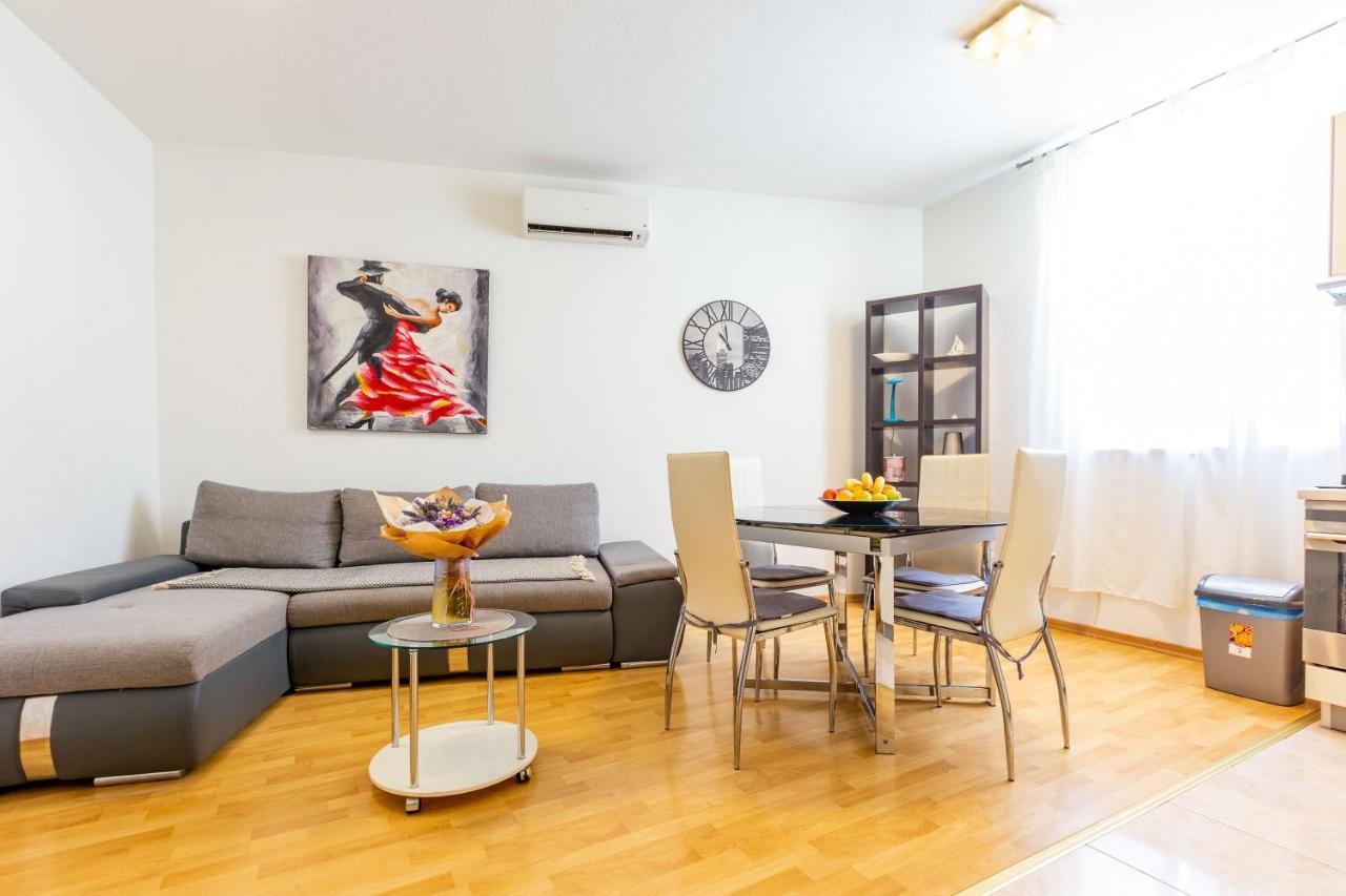 Vale Apartment With Balcony Zadar Ngoại thất bức ảnh